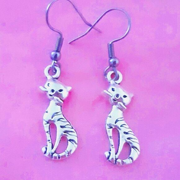 Kitty Cat Brushed Antique Silver-tone Dangling Stainless Steel Hook Earrings - Picture 4 of 5